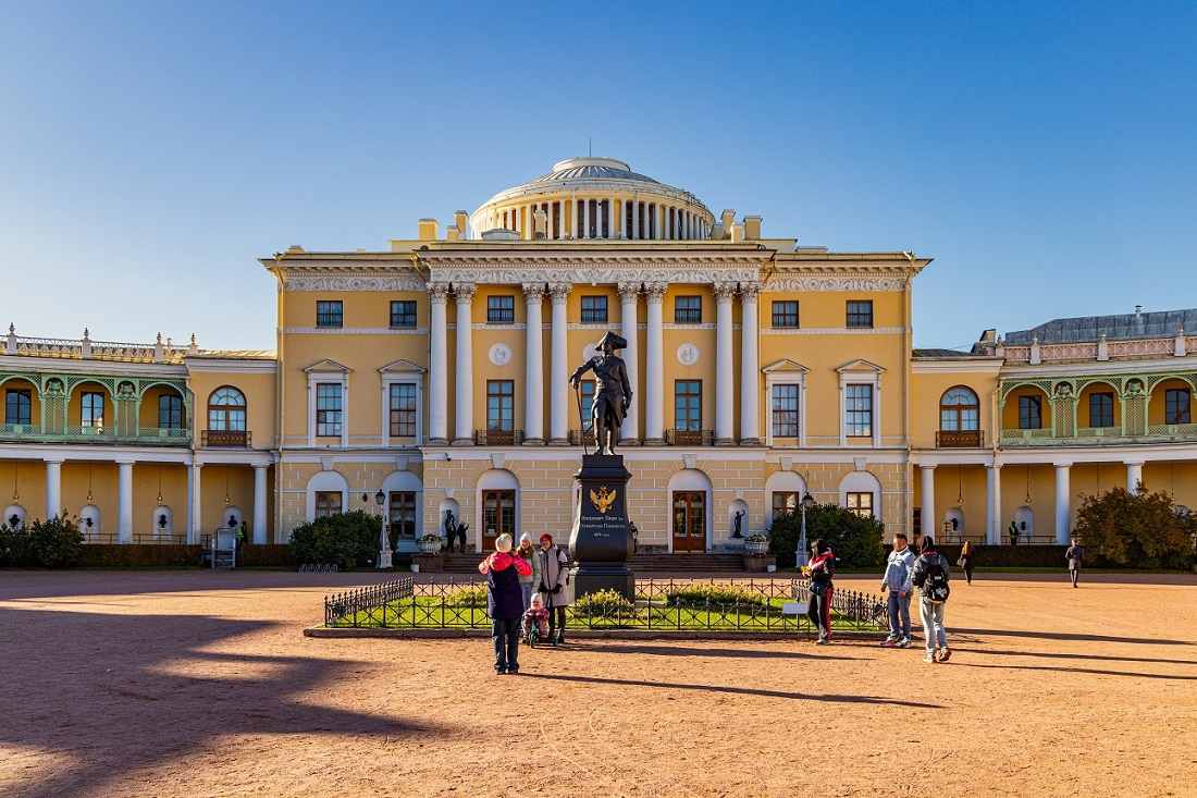 Билеты на экскурсии у гостиного двора