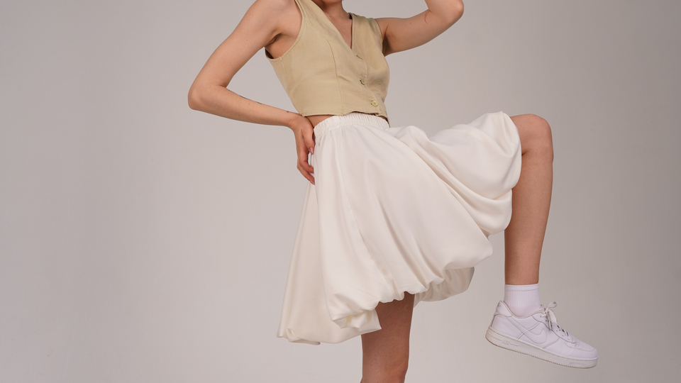 С чем носить юбку с пайетками: 8 нарядных образов с разным настроением — malino-v.ru