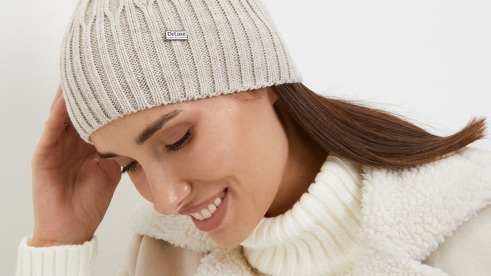 Мода на вязаные шапки зима 2024 (71 фото)