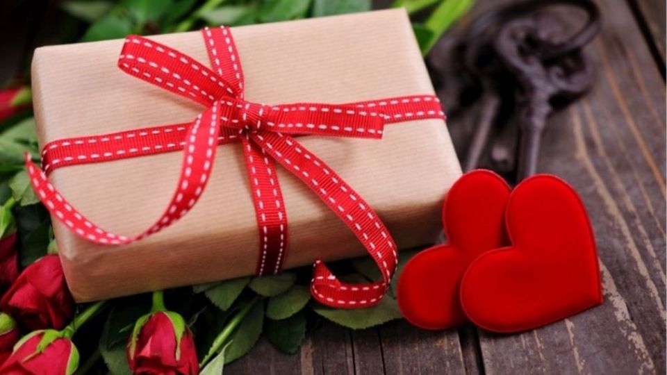 Что подарить на день рождения свекрови — список лучших подарков для мамы мужа на юбилей и ДР