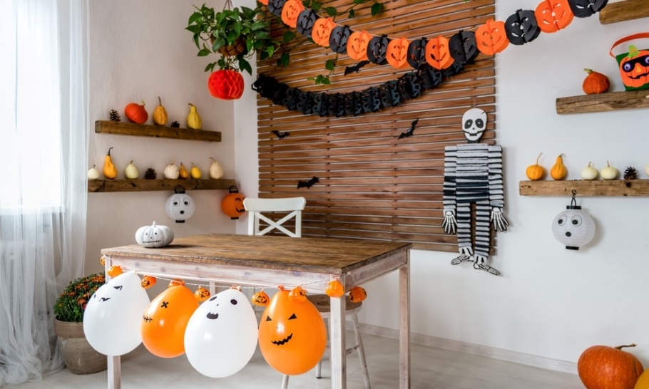 Хэллоуин: как украсить квартиру к празднику