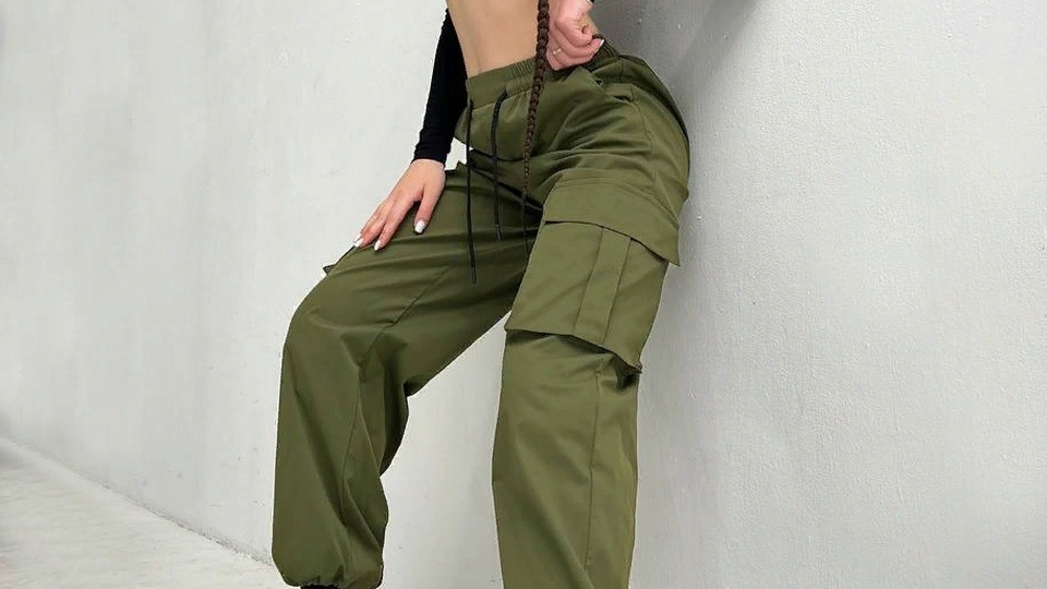 Как носить брюки карго с пиджаком